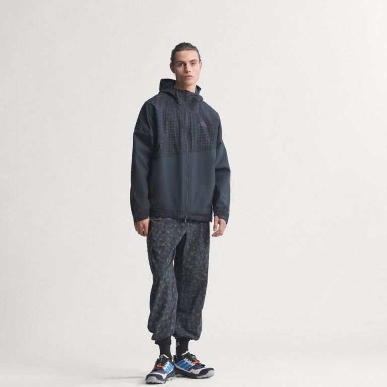 adidas Terrex Xploric 2 Layer CLIMAPROOF Jacket Black / Carbon