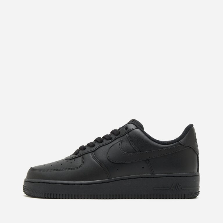 Nike Air Force 1 Low in Black - Size: 10.5