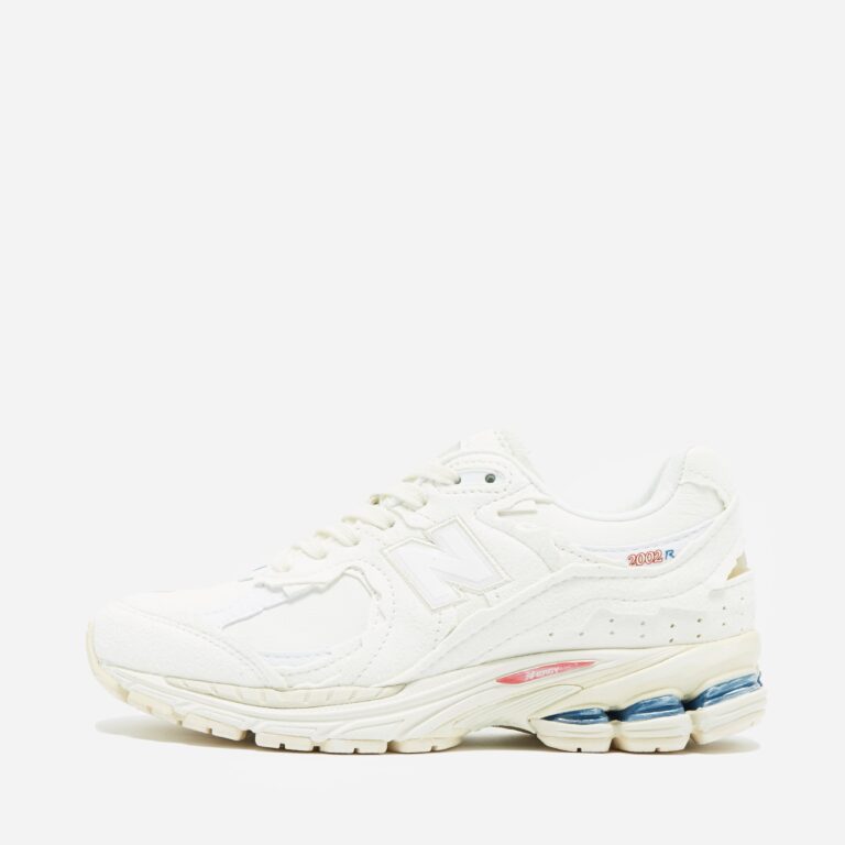New Balance 2002R Distressed Women's in White - Size: 4