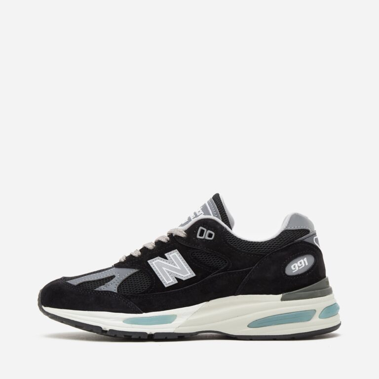 New Balance 991v2 Made in UK Women's in Black - Size: 4