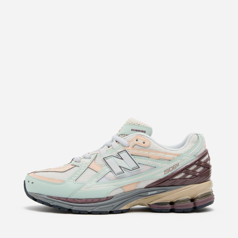 New Balance 1906R in Green - Size: 9