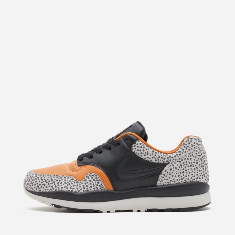 Nike Air Safari OG in Black - Size: 7