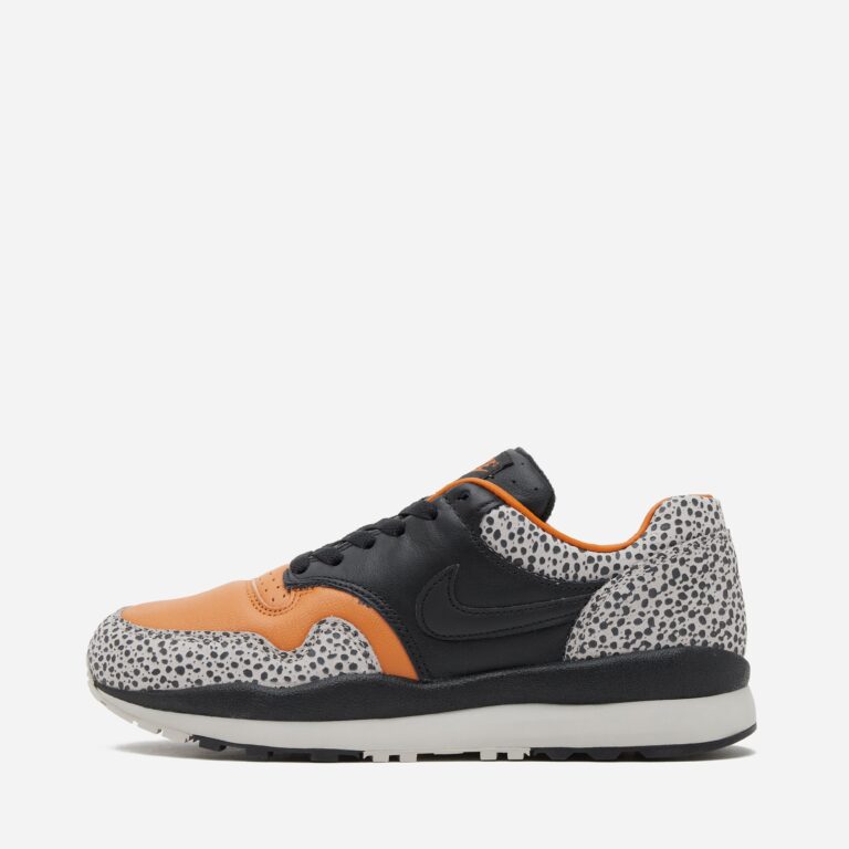 Nike Air Safari OG Women's in Black - Size: 6