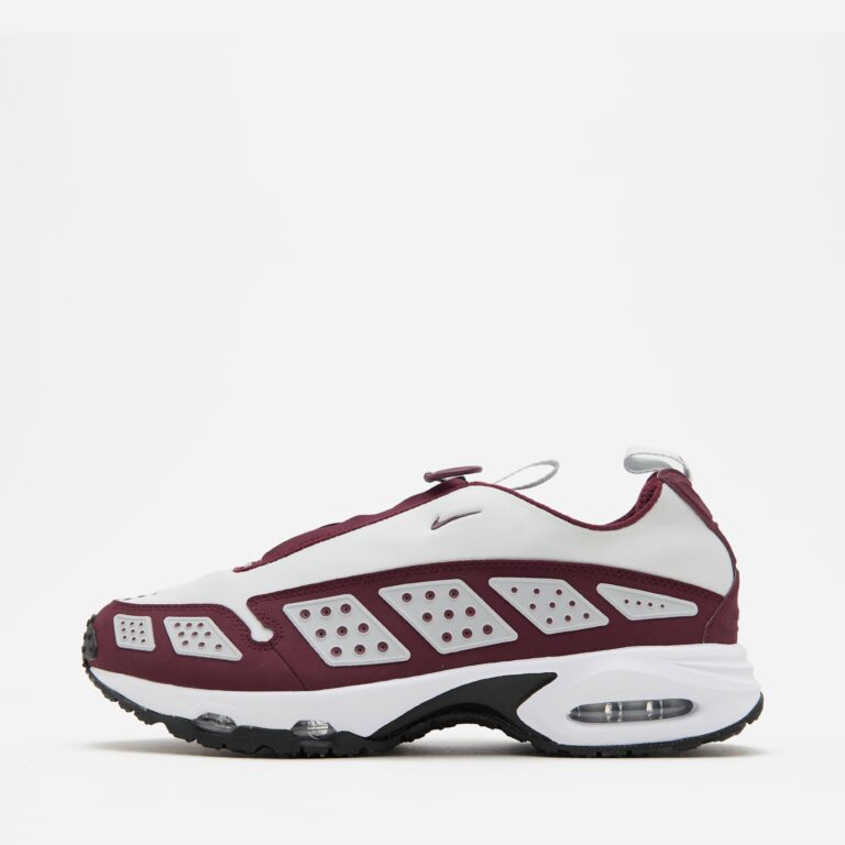 Nike Air Max SNDR in Grey - Size: 10