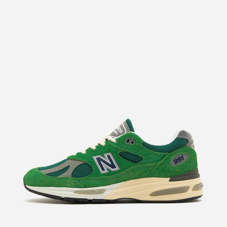 New Balance 991v2 Made in UK Women's in Green - Size: 6.5
