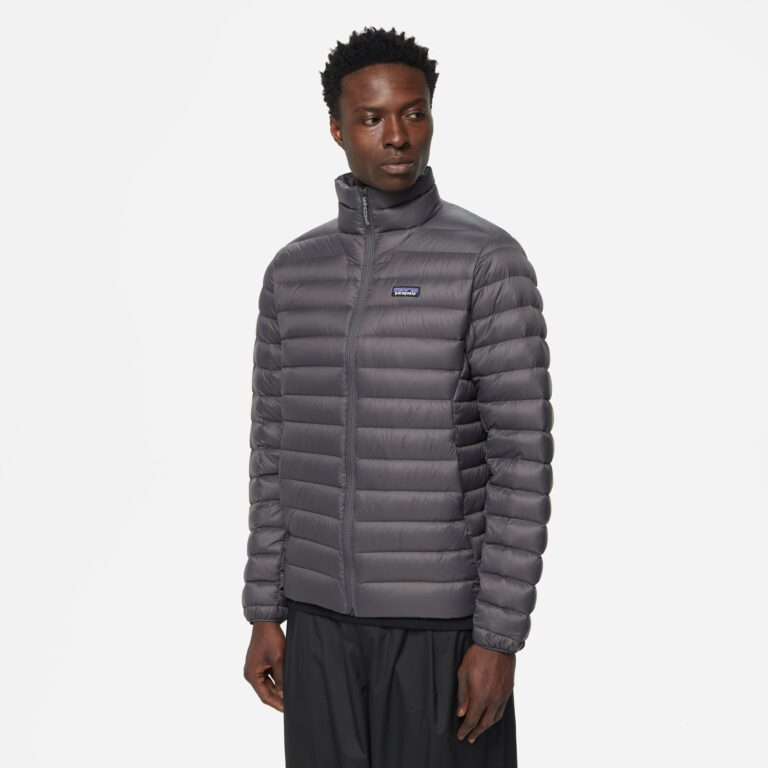 Patagonia Down Sweater Jacket in Grey - Size: XL