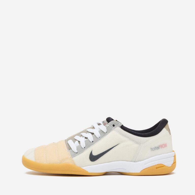 Nike Total 90 Women's in White - Size: 5