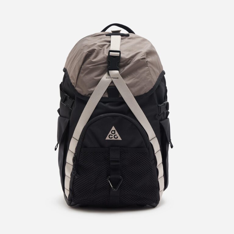 Nike ACG 'DAYMAX' Backpack in Black - Size: One Size