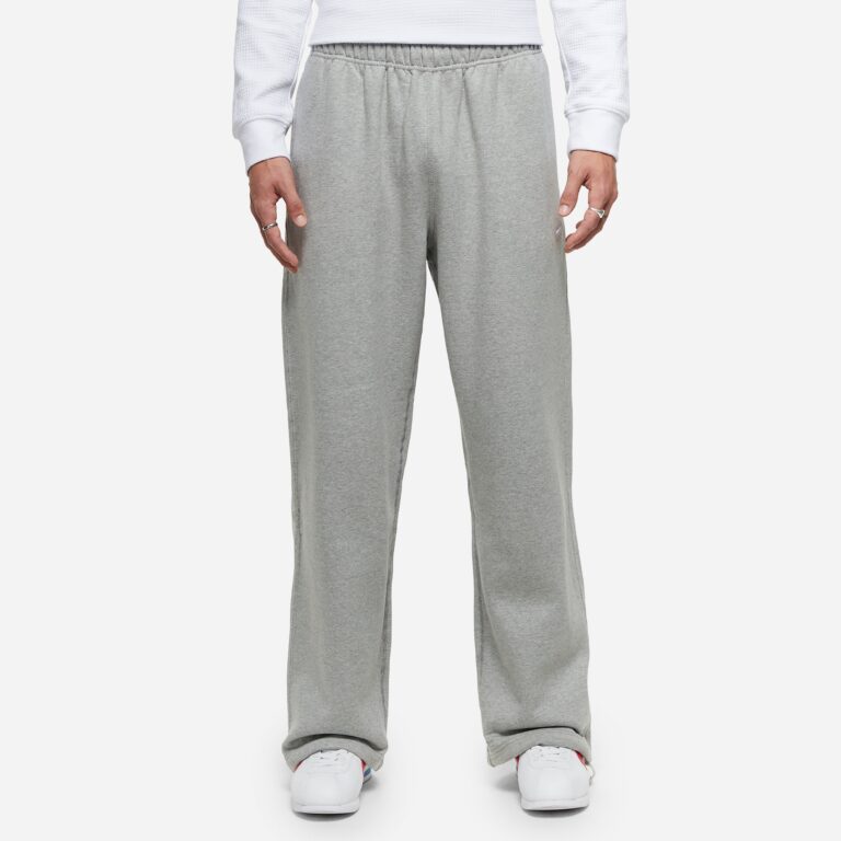 Nike Solo Swoosh Open Hem Fleece Joggers in Grey - Size: L