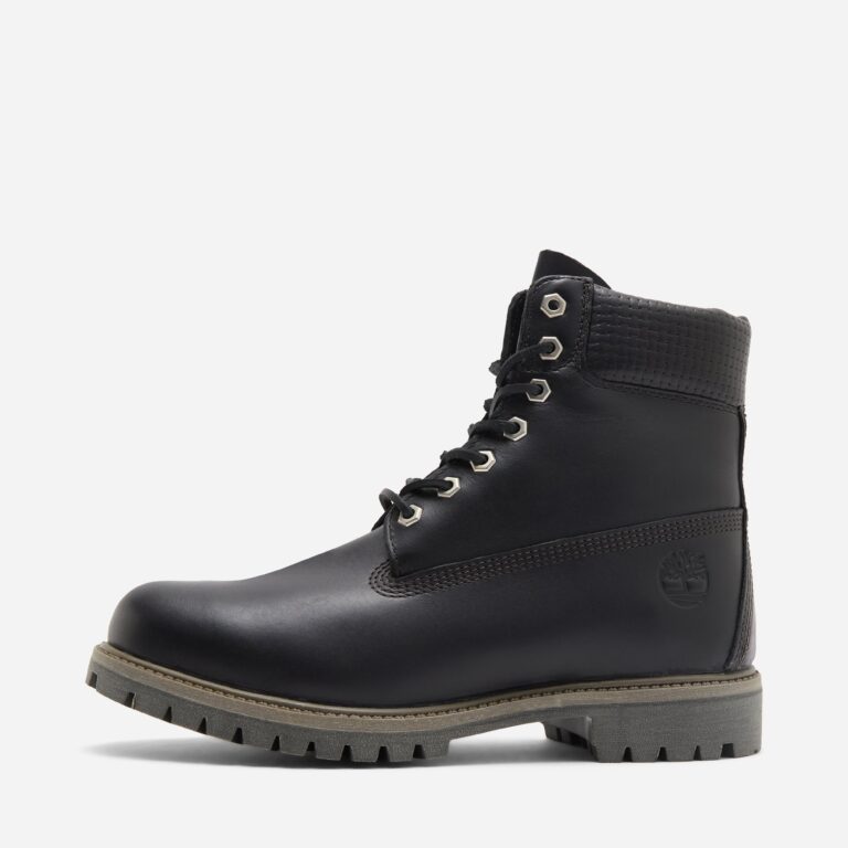 Timberland Premium 6" Boots in Brown - Size: 11