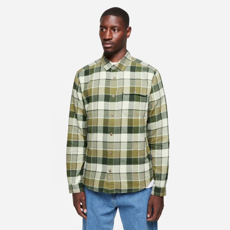 Patagonia Fjord Check Shirt in Green - Size: M