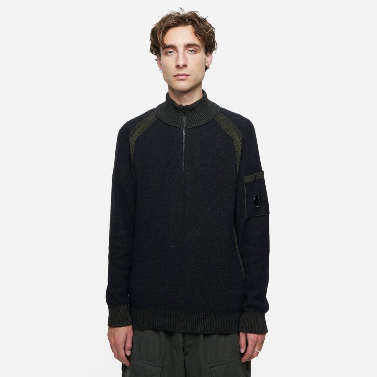 C.P. Company Knit Quarter Zip in Black - Size: XL