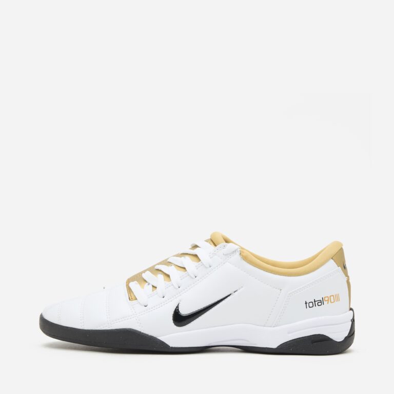 Nike Total 90 III in White - Size: 9.5