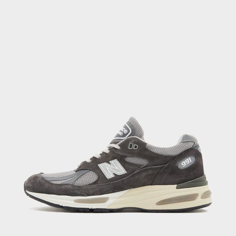New Balance 991v2 Made in UK in Grey - Size: 7.5