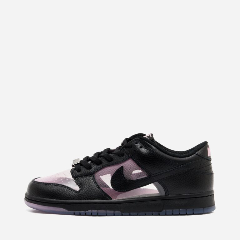Nike Dunk Low in Black - Size: 9.5