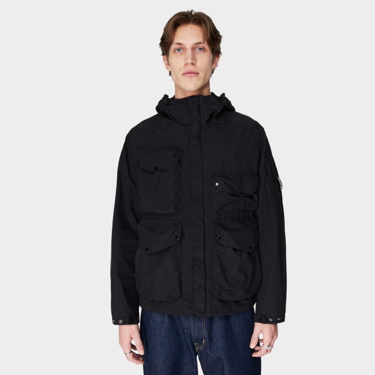 C.P. Company Flatt Nylon Goggle Jacket in Black - Size: M