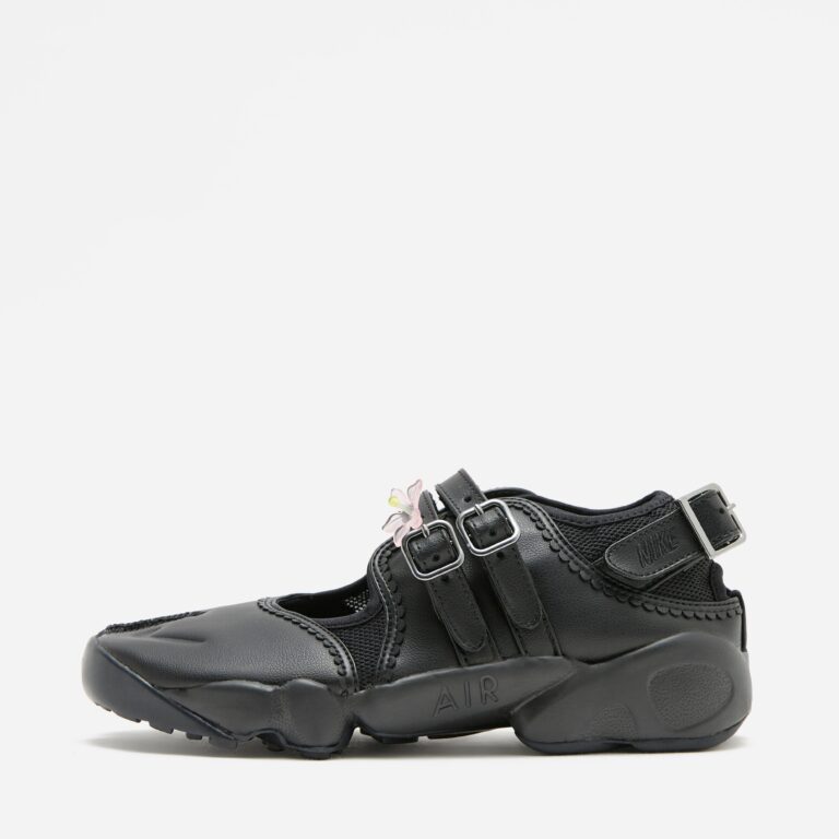 Nike Air Rift Buckle Women's in Black - Size: 4.5