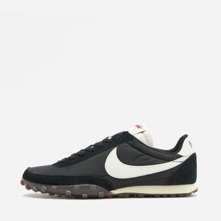 Nike Waffle Racer 2 in Black - Size: 10.5
