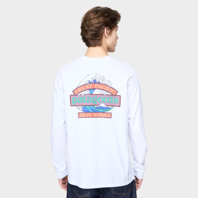 Patagonia Great Waves Responsibili T-Shirt in White - Size: XL