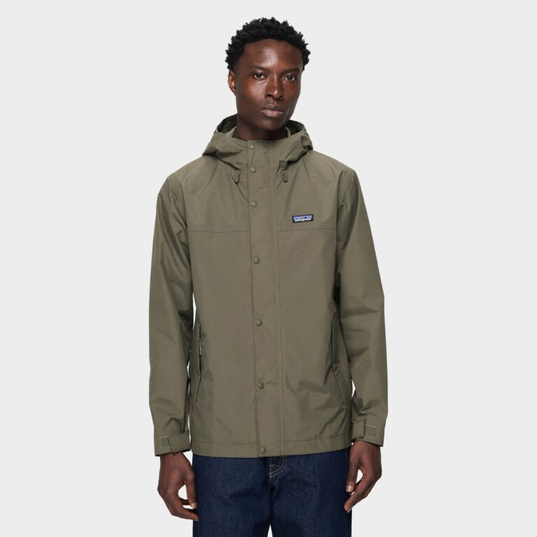 Patagonia Outdoor Rain Jacket in Green - Size: S