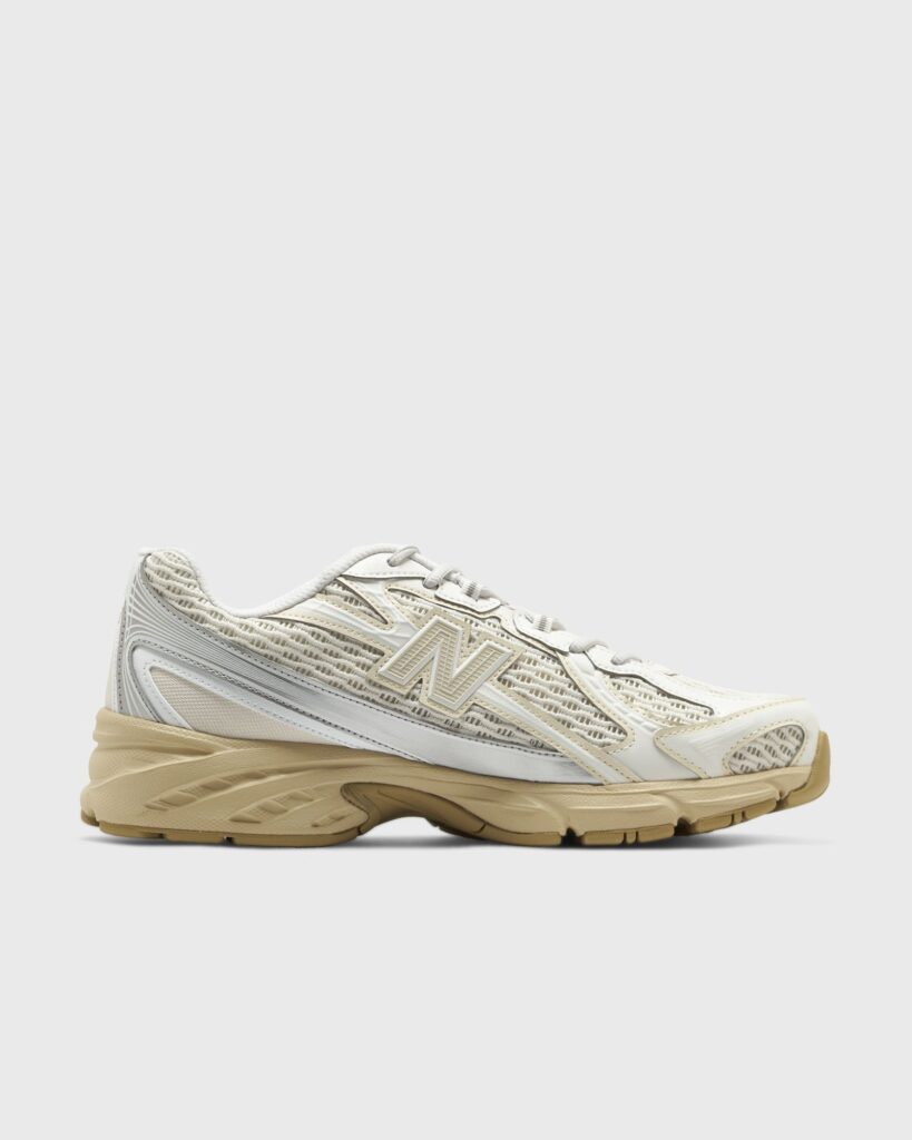 New Balance 740 beige
