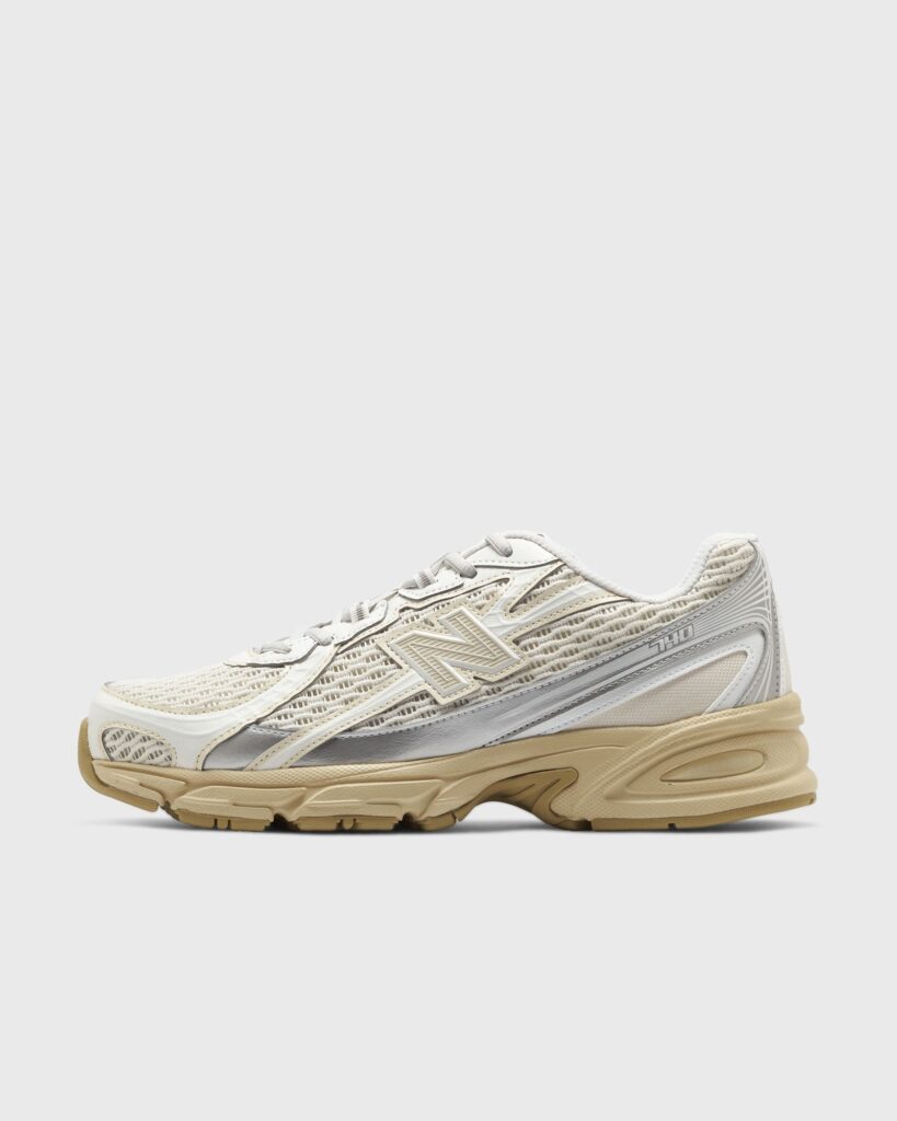 New Balance 740 beige