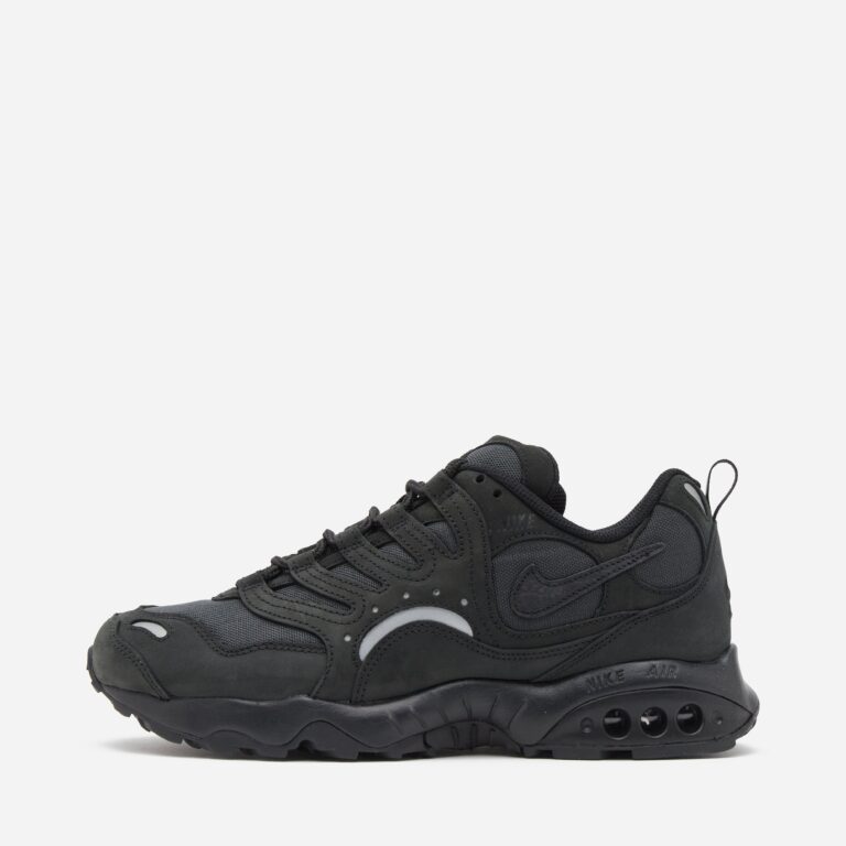 Nike Air Terra Humara in Black - Size: 7.5