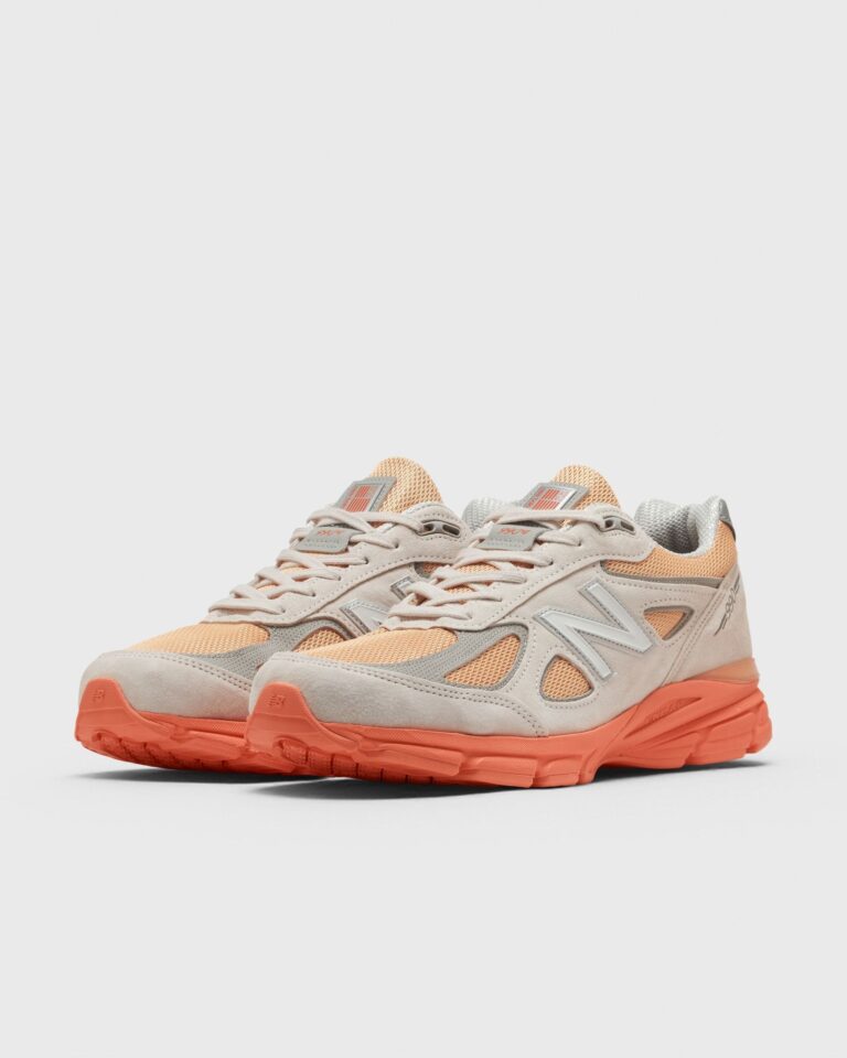 New Balance Made in USA 990v4 Trainers Moonbeam U990MO4