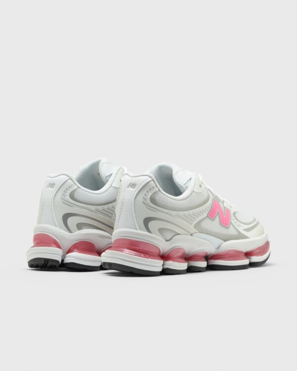 New Balance 2000 Trainers NB 103 White U20007MM