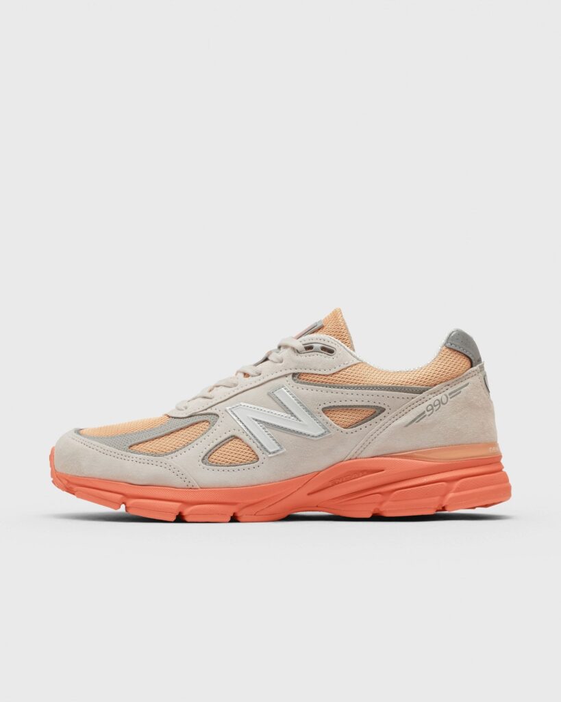 New Balance Made in USA 990v4 Trainers Moonbeam U990MO4