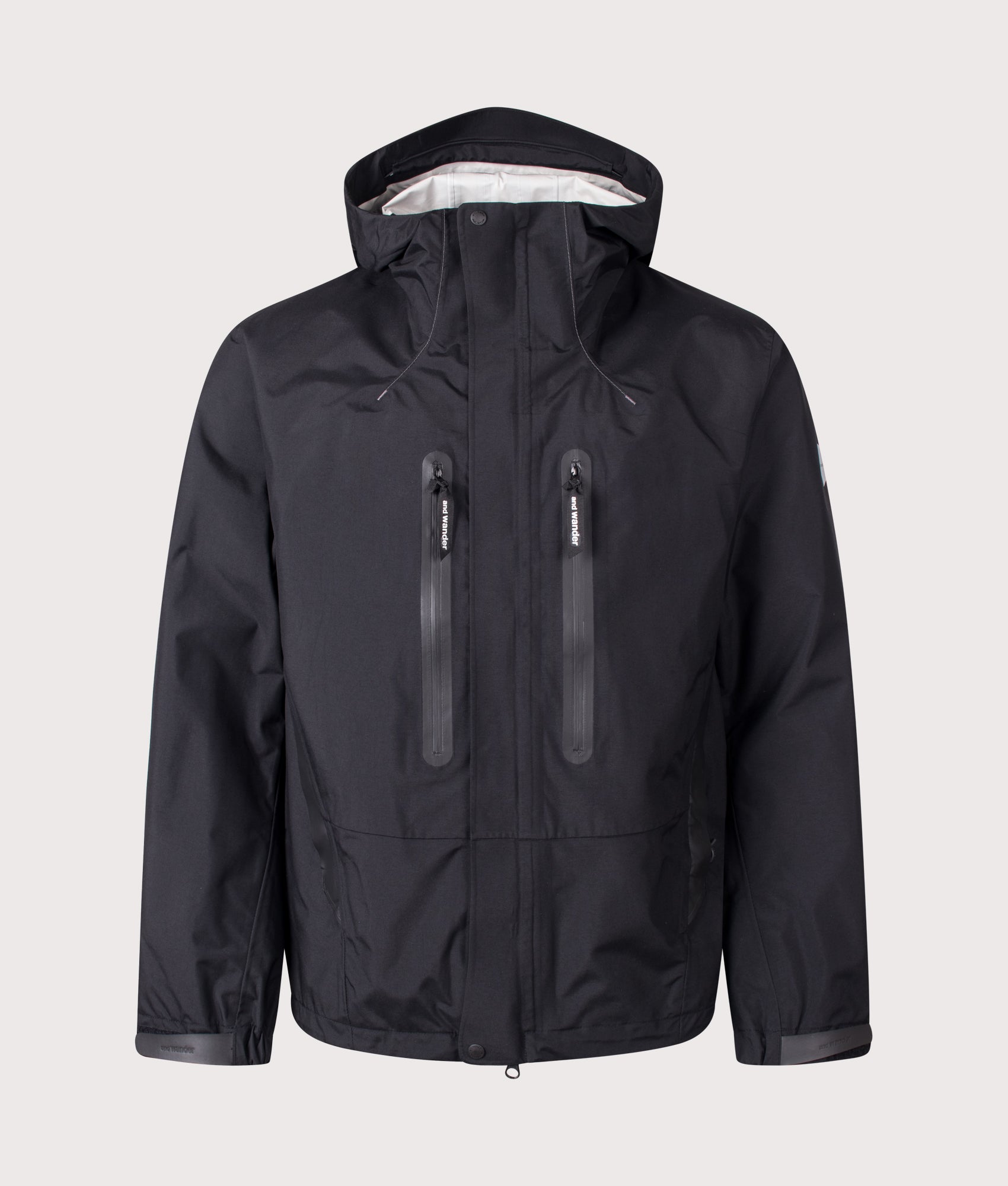 and wander 2.5L Hiker Rain Jacket Black