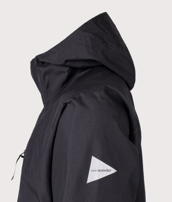 and wander 2.5L Hiker Rain Jacket Black