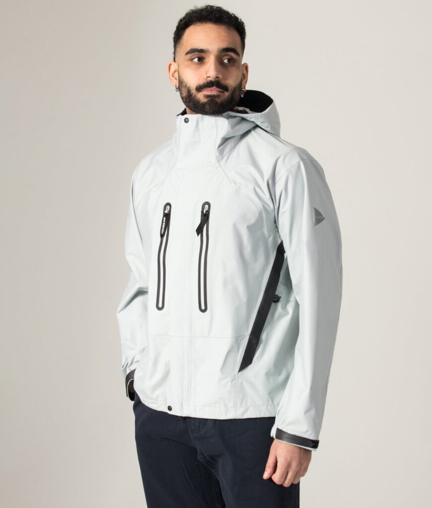 and wander 2.5L Hiker Rain Jacket Light Gray