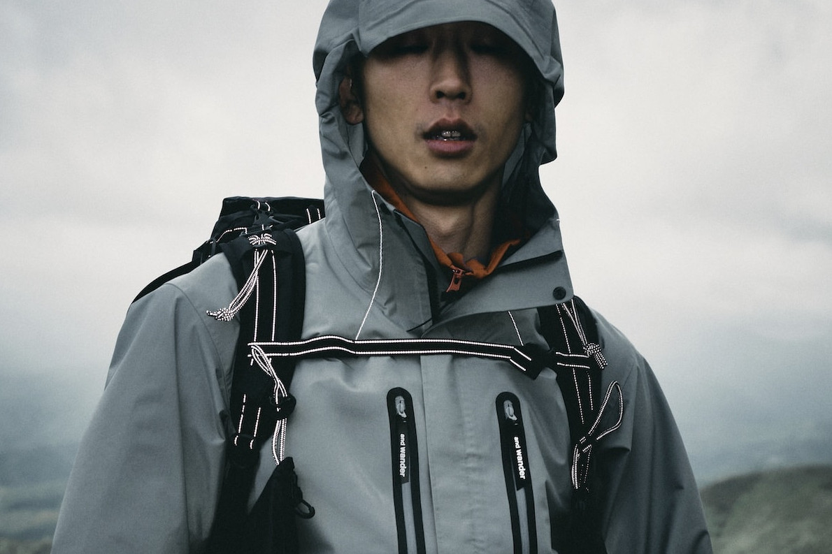 and Wander 2.5L Hiking Rain Jacket