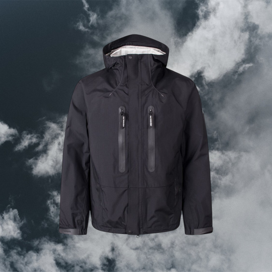 and Wander 2.5L Hiking Jacket