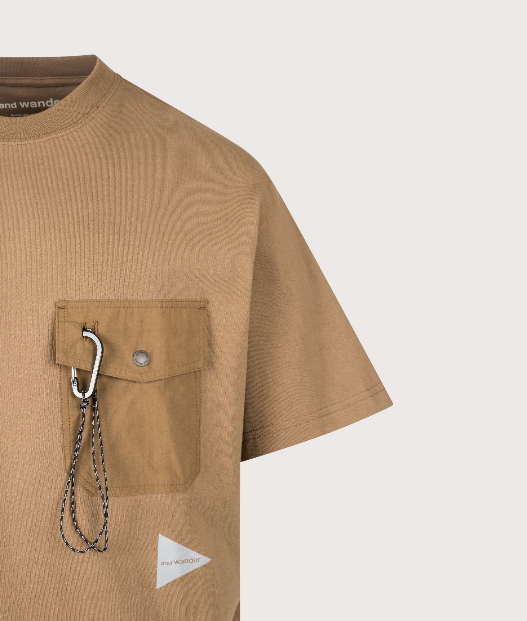 and wander Heavy Cotton Pocket T-Shirt 050 Brown