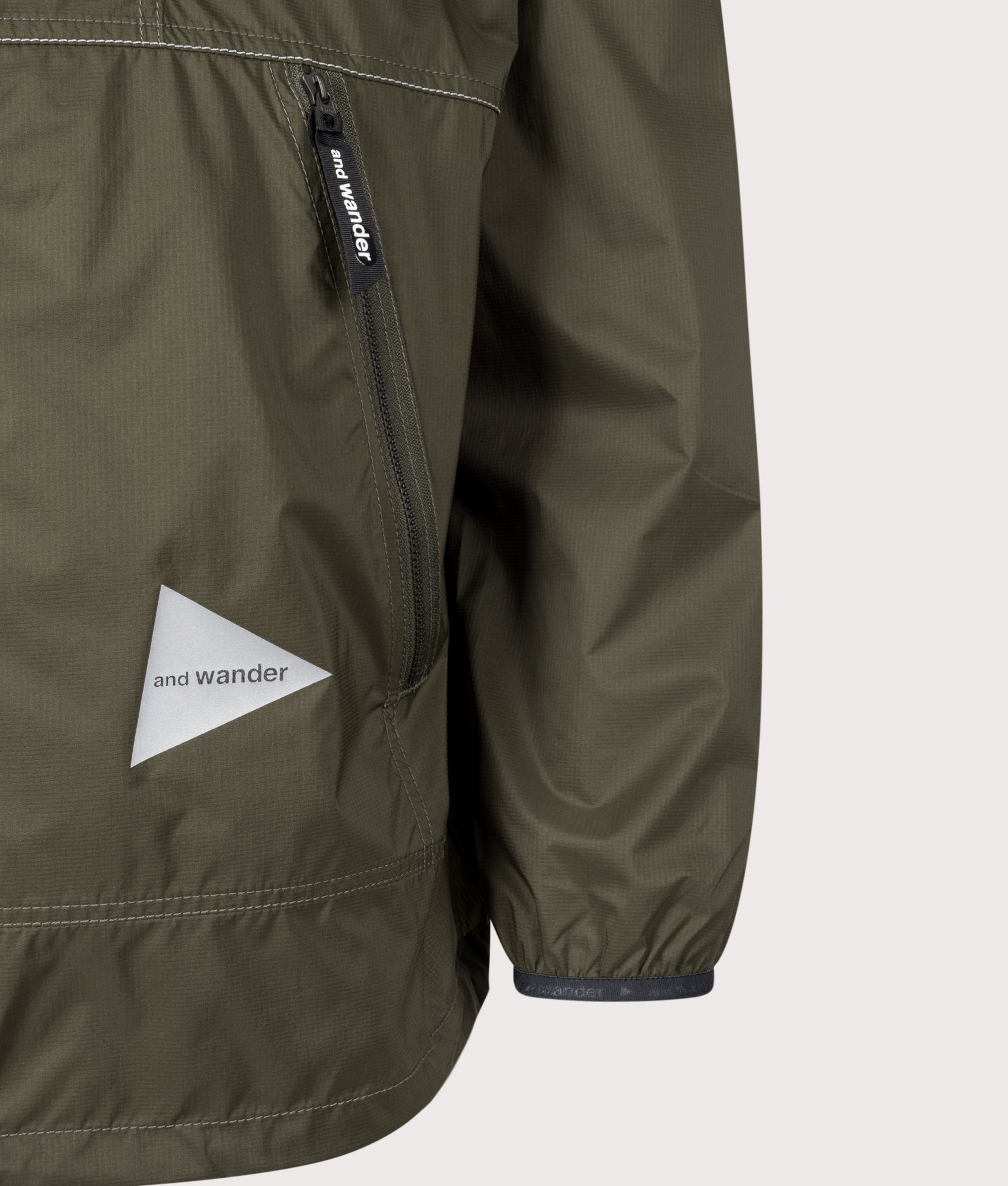 and wander Regular Fit Pertex® Wind Jacket 181 Dark Khaki