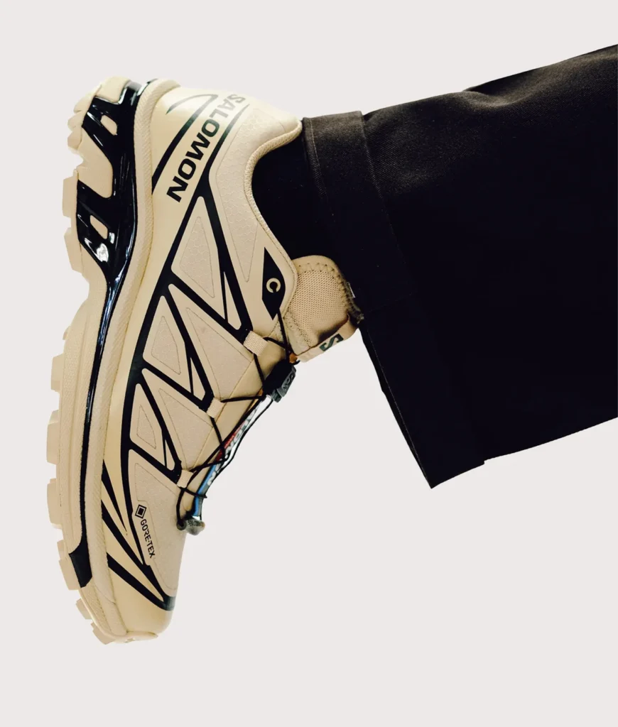SALOMON XT-6 GTX Trainers Safari/Safari/Black